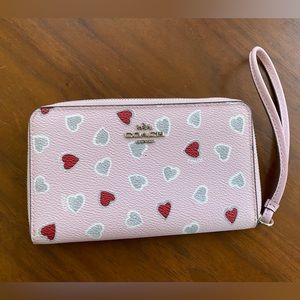 Coach Zipper Wallet